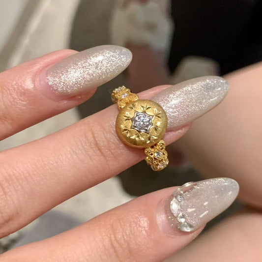 Luxury Vintage Gold Cocktail Ring for Women - Diamond-Accented Statement Ring